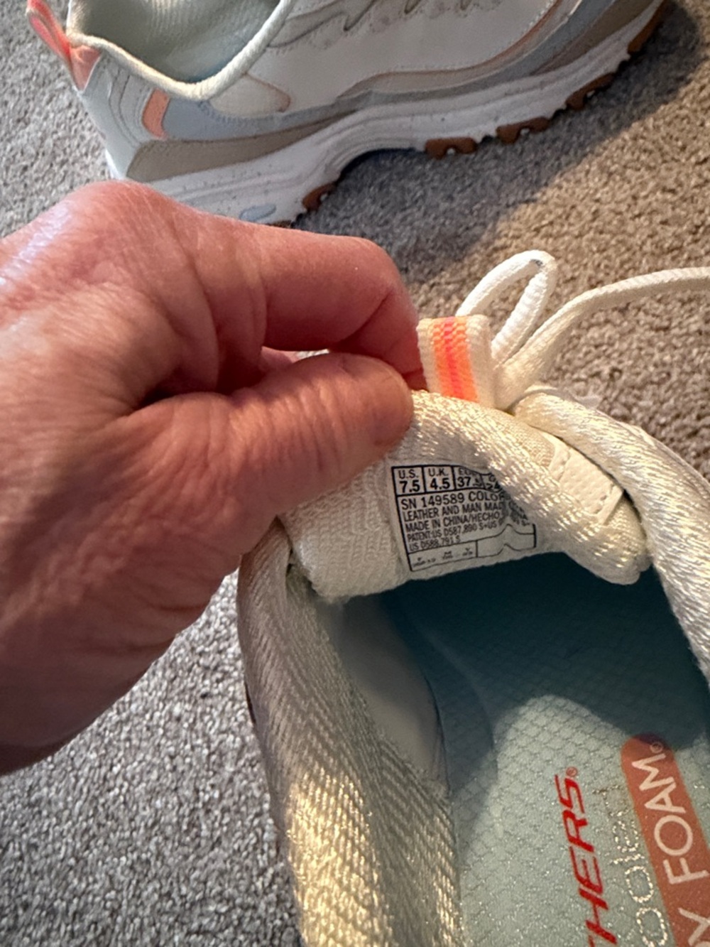 Skechers Cream and Peach Low-Top D'Lites Sneakers - Picture 4 of 6